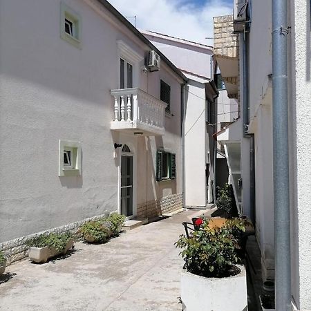 Apartmani Gajeta บีโอกราดนาโมรู ภายนอก รูปภาพ