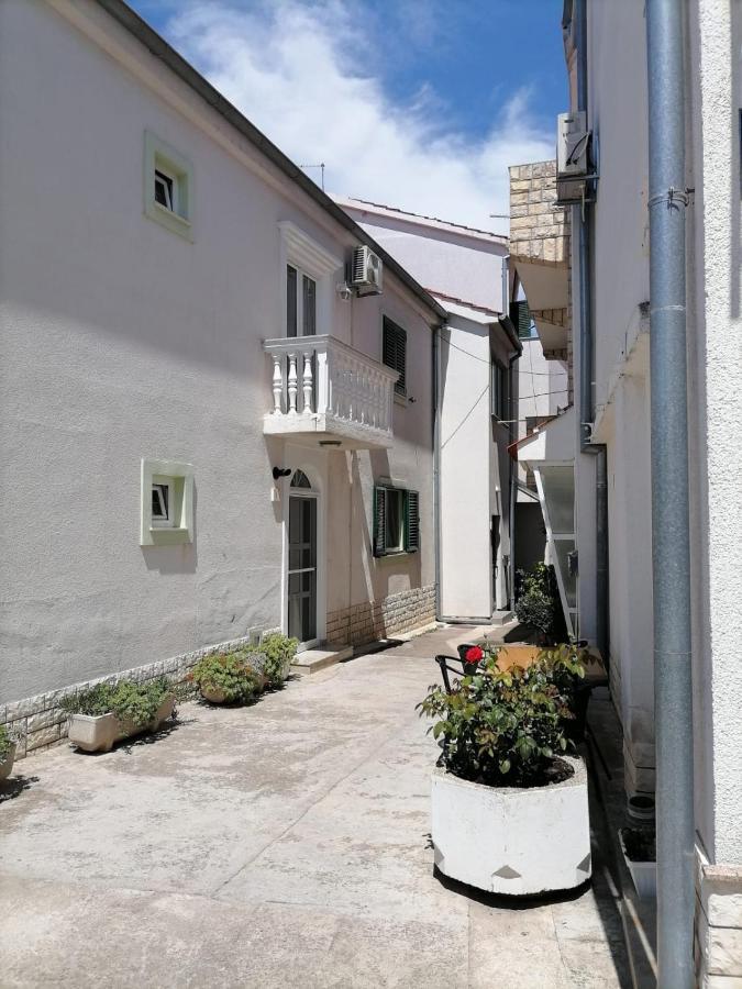 Apartmani Gajeta บีโอกราดนาโมรู ภายนอก รูปภาพ