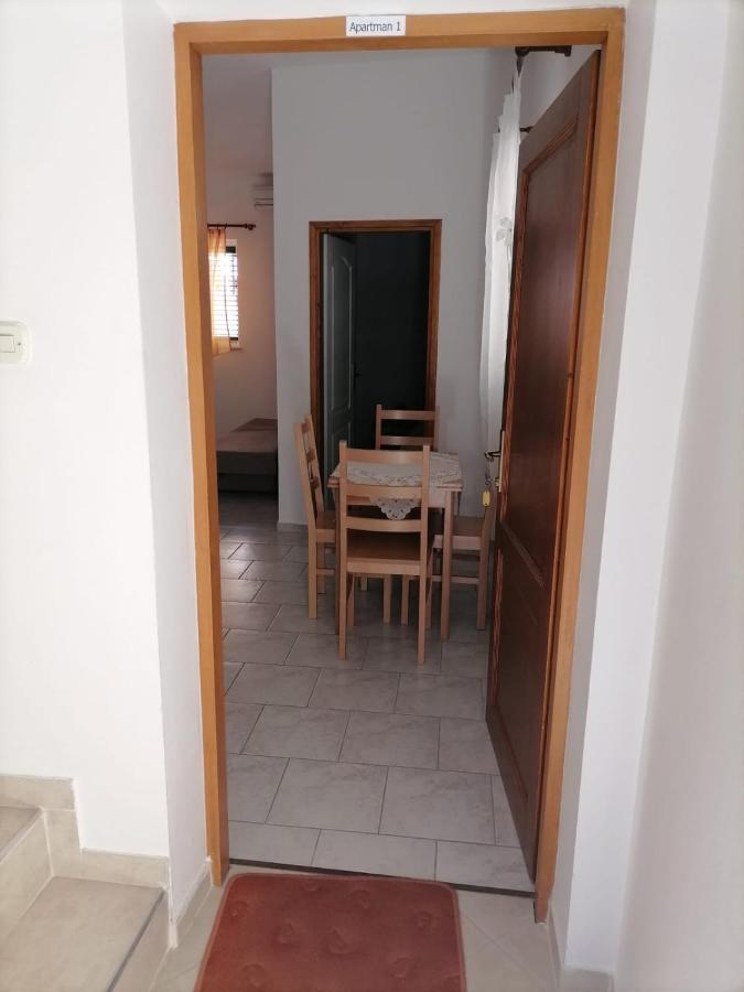 Apartmani Gajeta บีโอกราดนาโมรู ภายนอก รูปภาพ